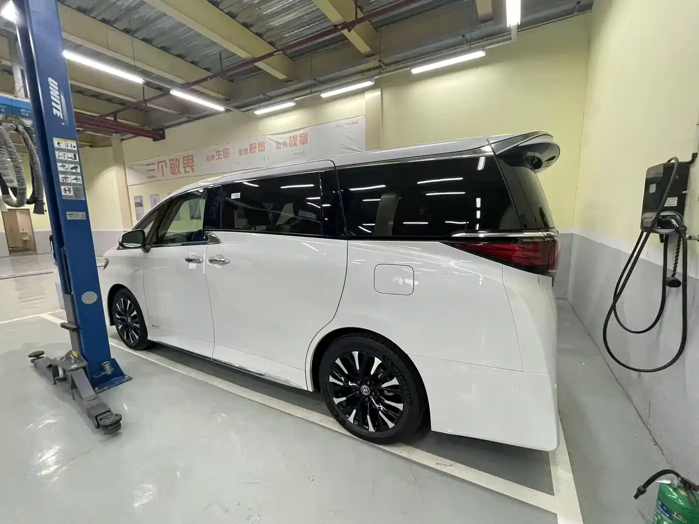 TOYOTA ELFA