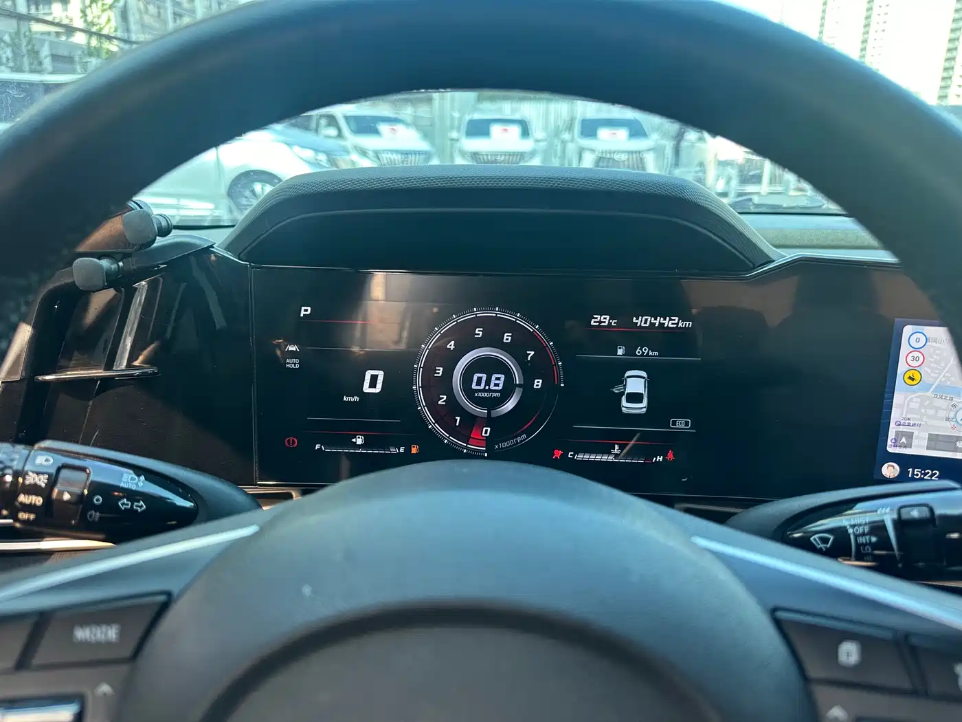 Hyundai Elantra 2021 1.5L CVT LUX Premium Edition фото 8