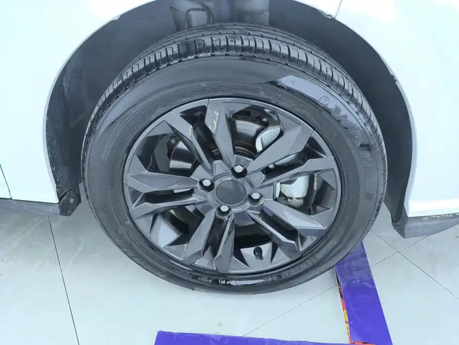 Photo 6 - Dongfeng Aeolus Yixuan