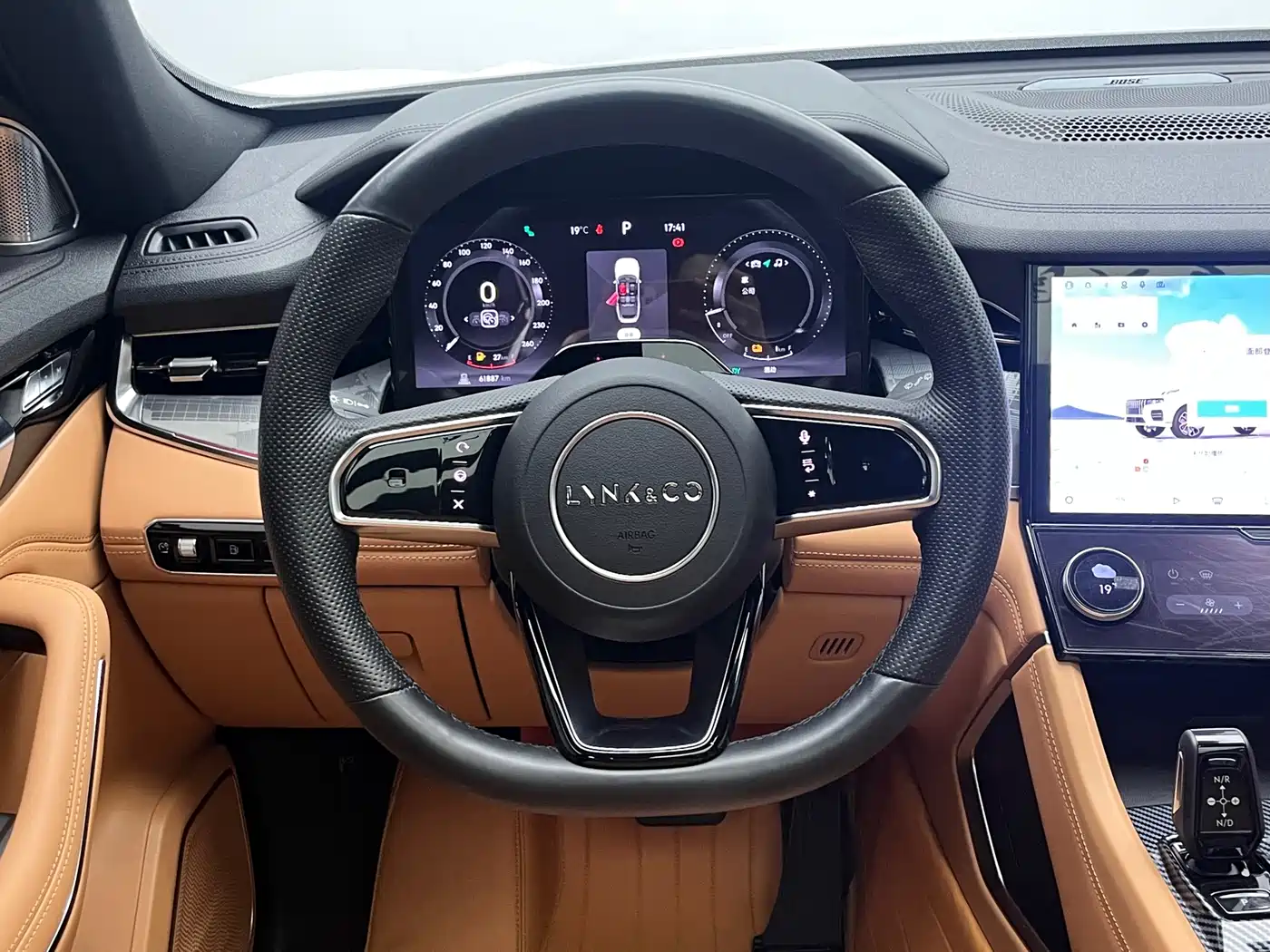 Lynk & Co 09 EM-P 2023 2.0TD EM-P AWD Asian Games Executive Edition 5-Seater фото 20