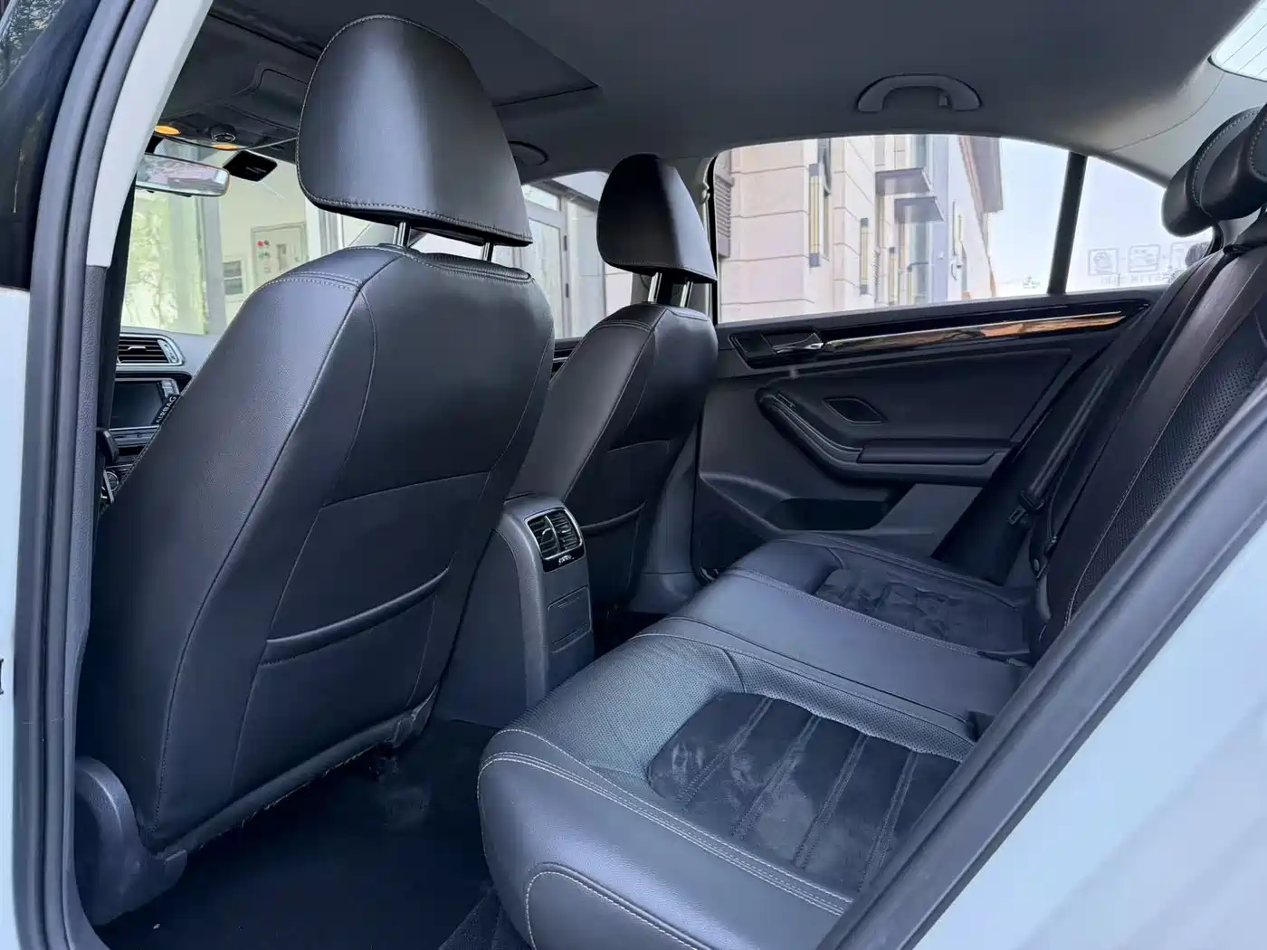 Volkswagen Sagitar 2018 280TSI DSG Luxury фото 9