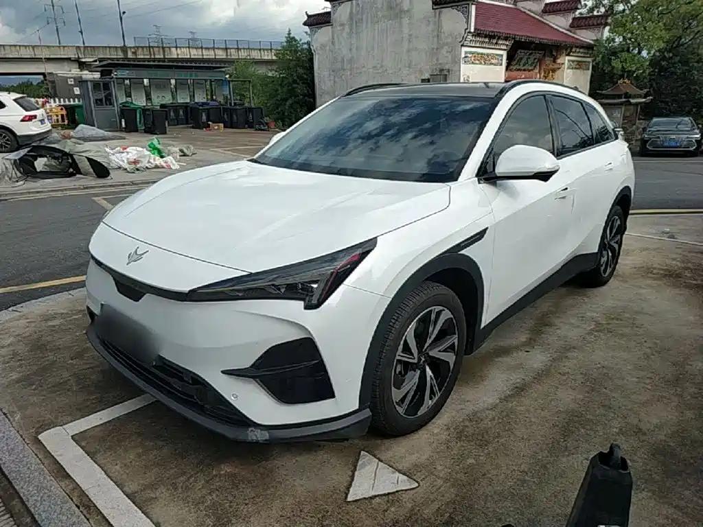 Фото 2 - ARCFOX Alpha T5
