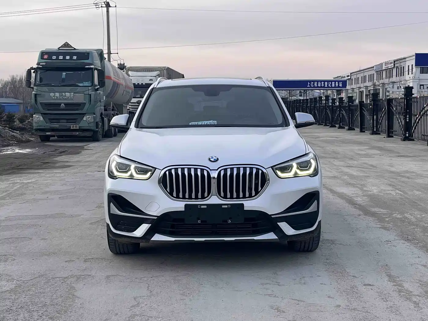 BMW X1 2022 sDrive20Li Fashion фото 2
