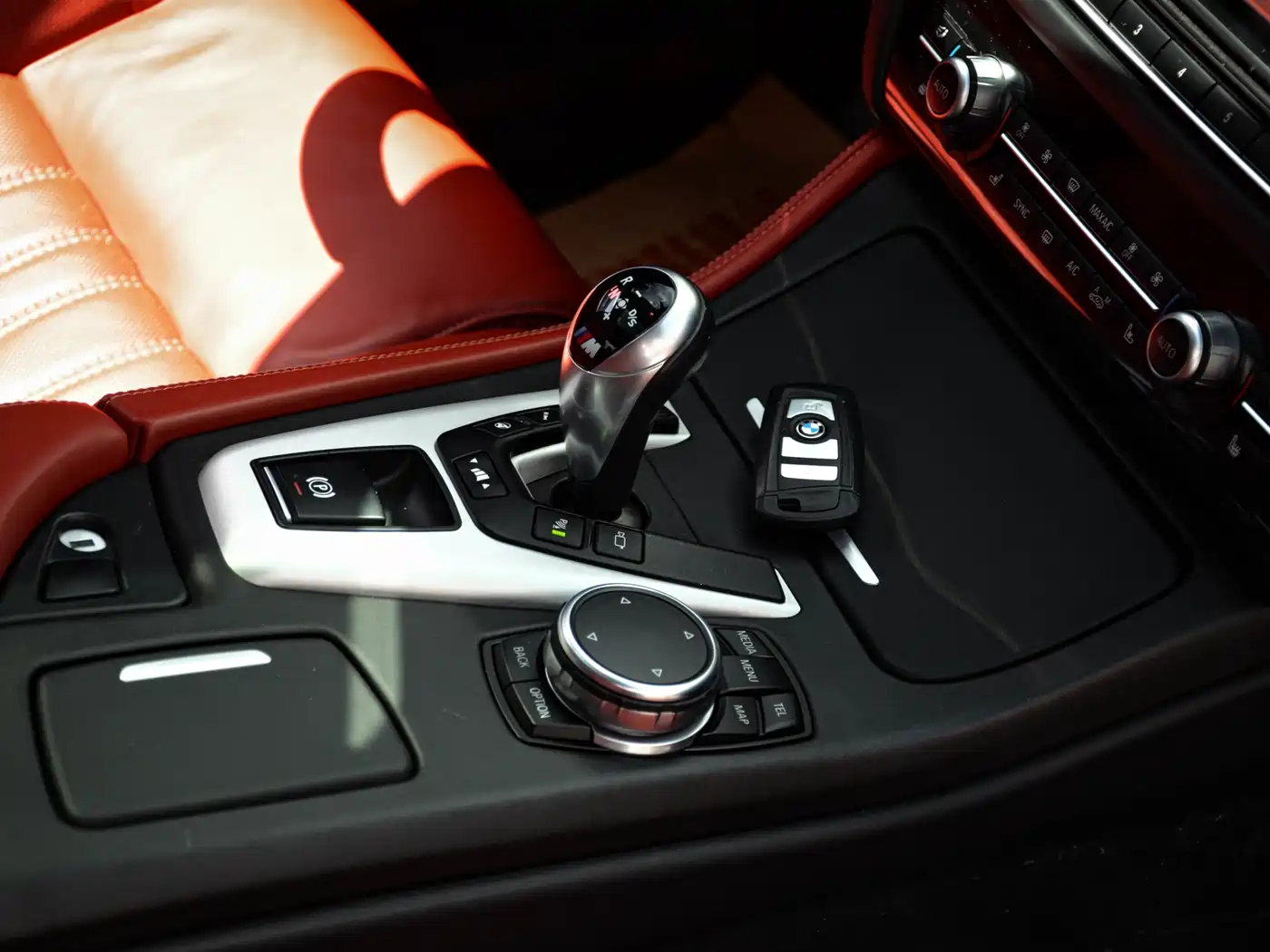 BMW M5 2014 M5 фото 24