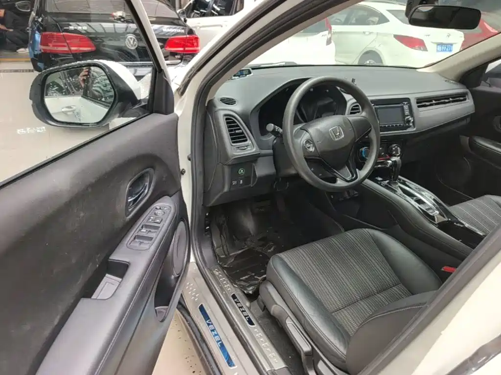 Photo 16 - Honda Vezel