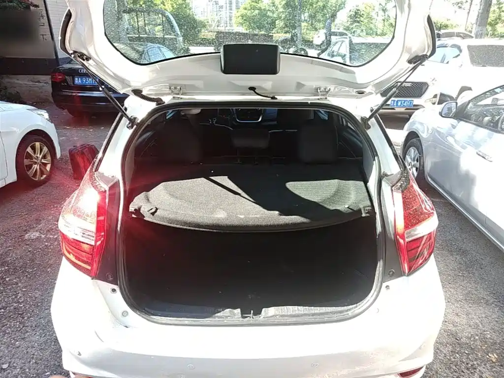 Toyota YARiS L Zhi Xuan 2016 Facelift 1.5E CVT Charming Edition фото 19