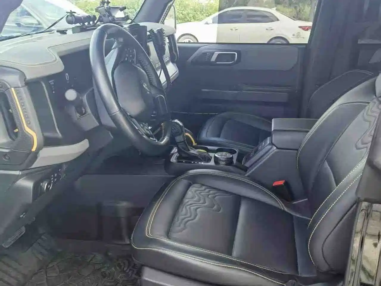 Ford Bronco 2025 2024 2.3T Badlands