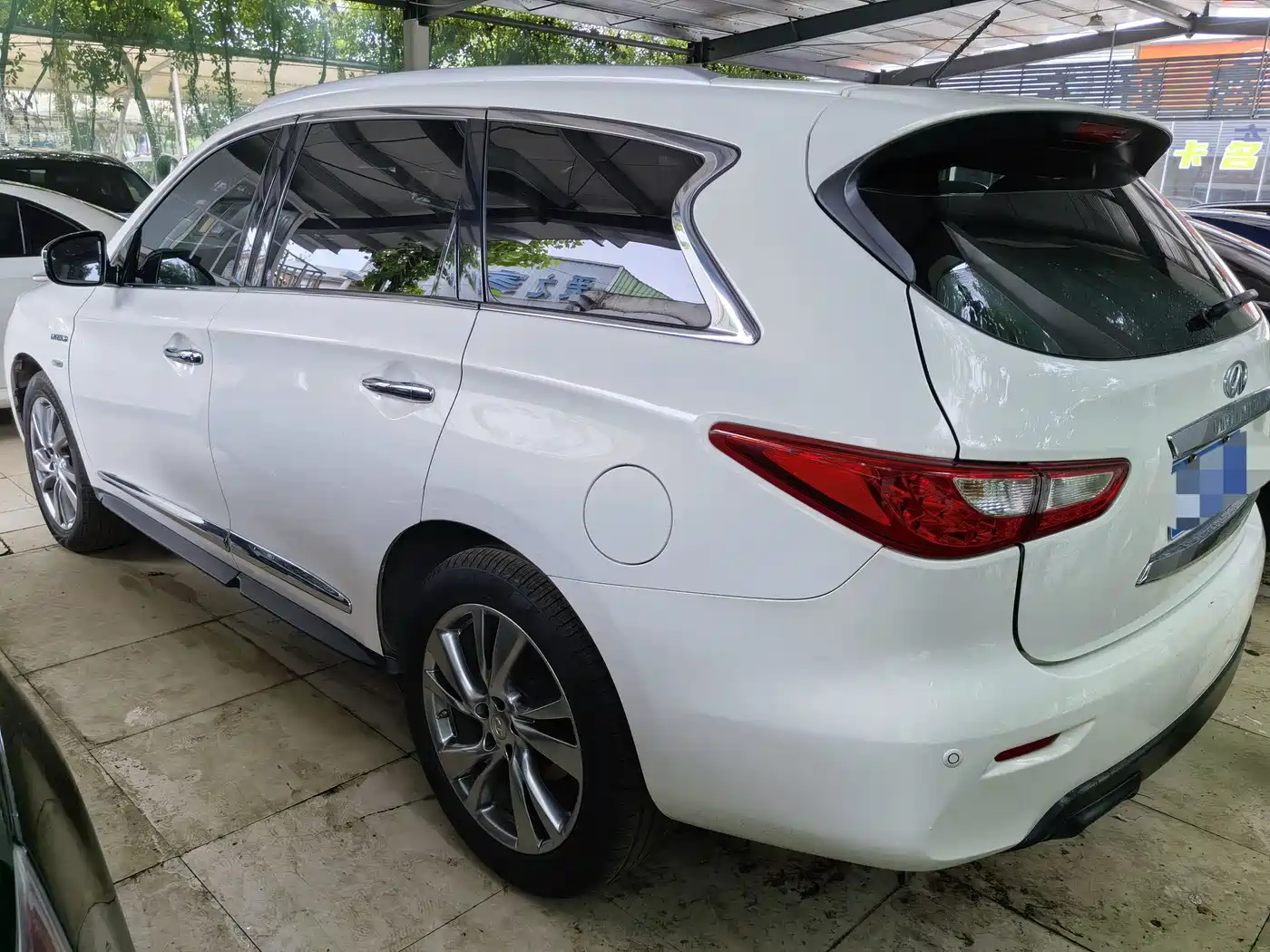 Infiniti QX60 (Import) 2015 2014 Model 2.5 S/C Hybrid 2WD Excellence Edition