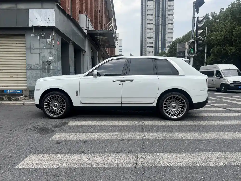 Rolls-Royce Cullinan 2022 2018 4-Seater Version