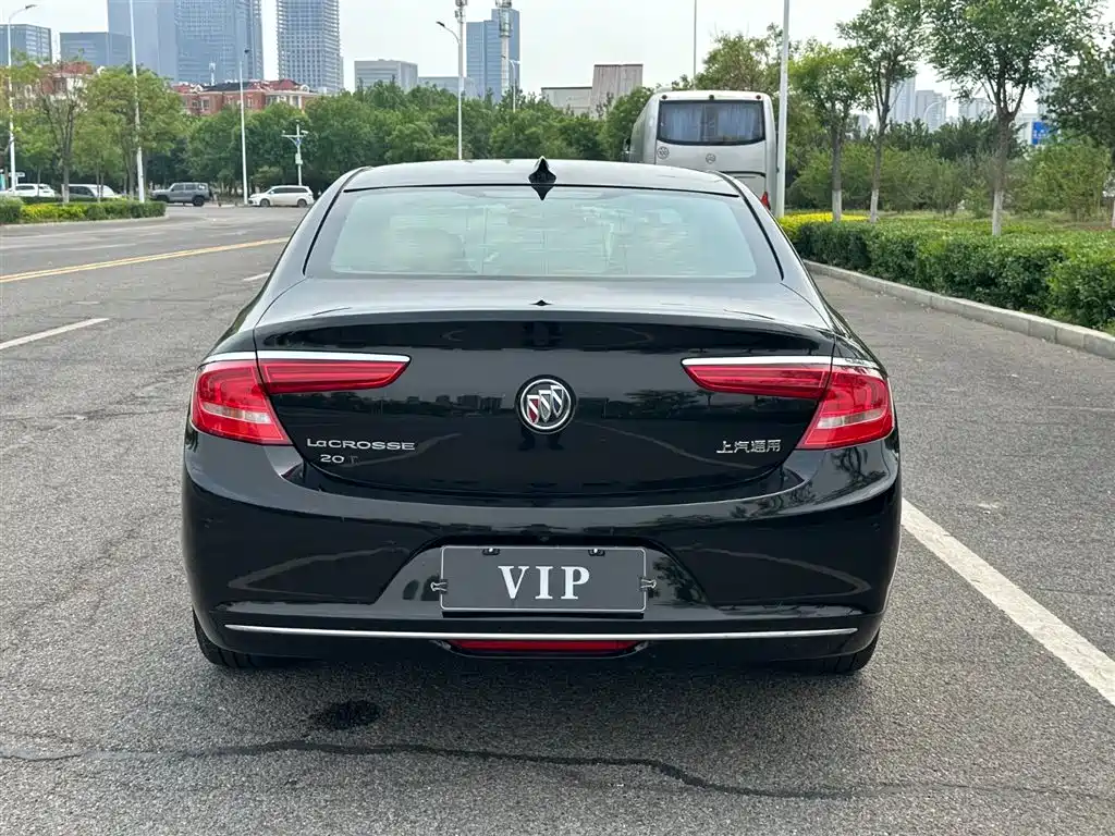 Buick LaCrosse 2018 Model 20T Luxury Edition фото 4