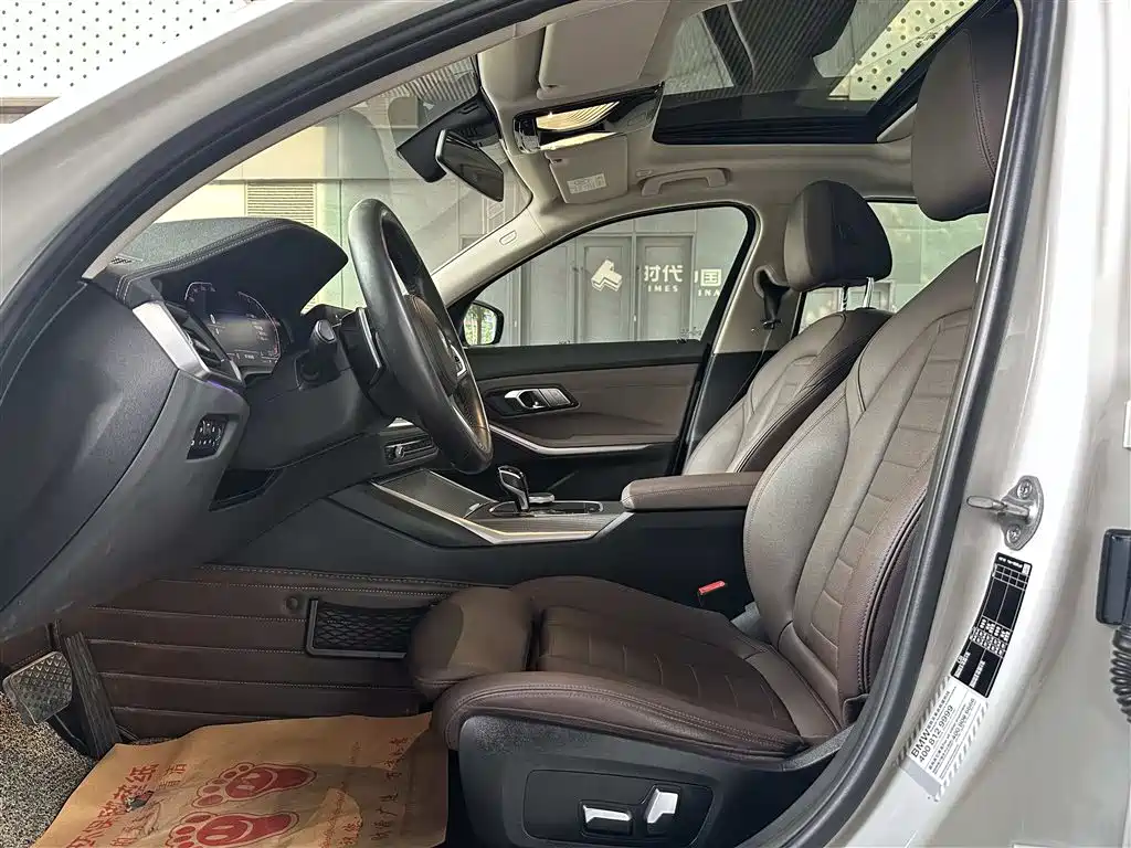 BMW 3 Series 2020 325i M Sport Black Night Package фото 4