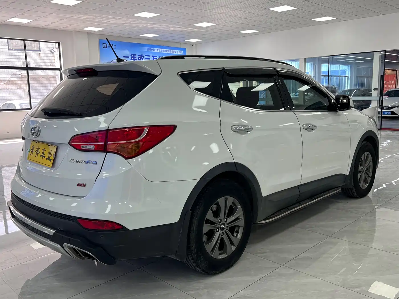 Hyundai Santa Fe 2013 Model 2.4L Automatic 2WD Smart фото 5