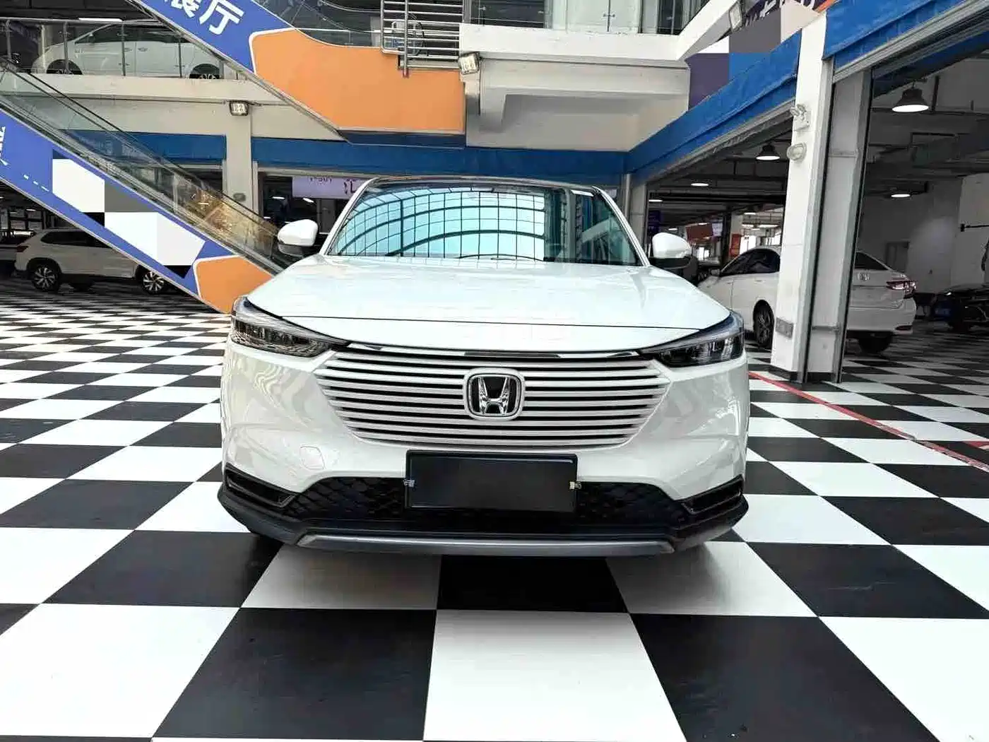 Photo 2 - Honda Vezel
