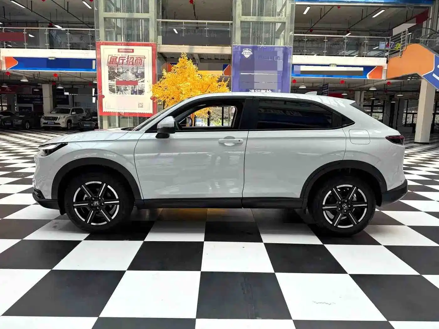 Photo 15 - Honda Vezel
