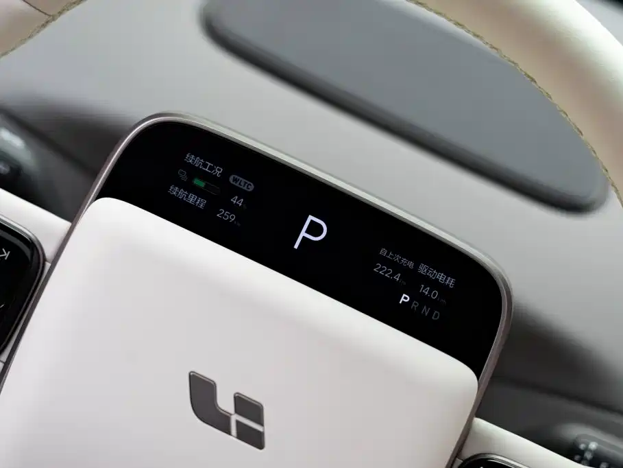 Li Auto i6 2025 2025 2WD Base Model