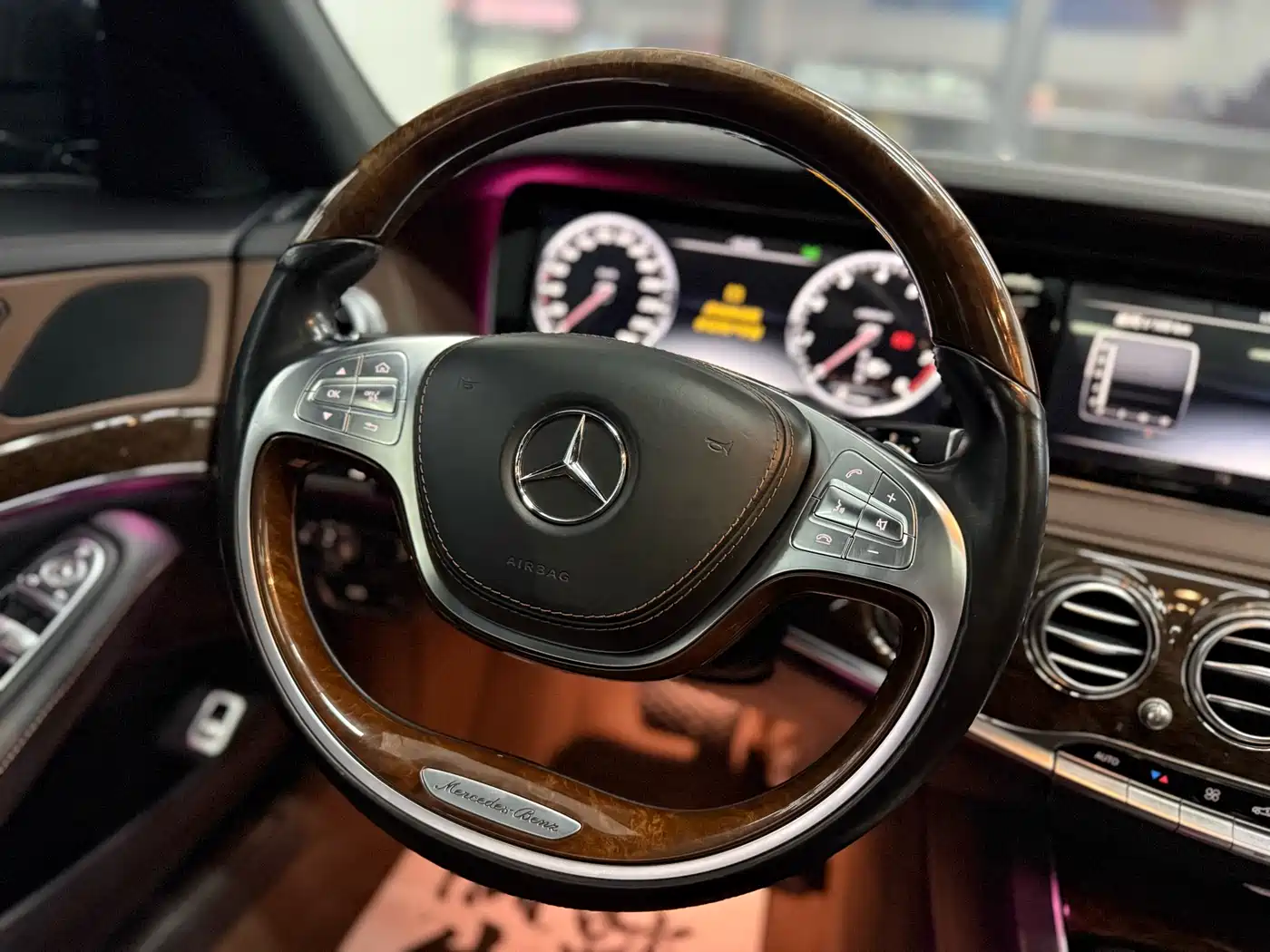 Mercedes-Benz S-Class 2016 S 320 L Luxury фото 6