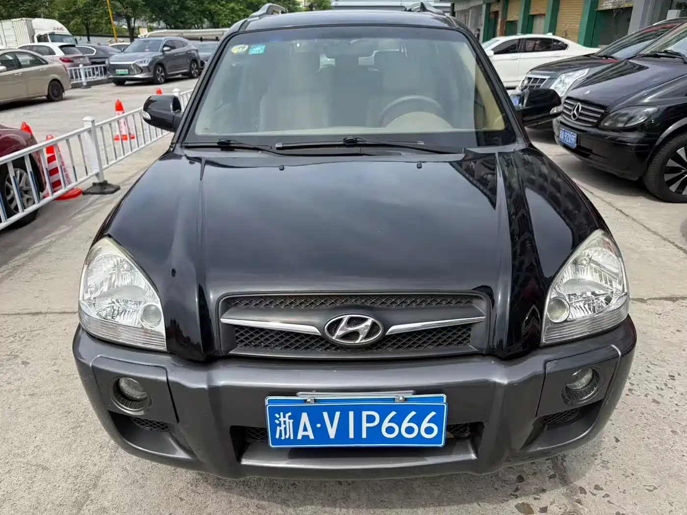 Hyundai Tucson 2009 2.0L Automatic 2WD Sunroof фото 2