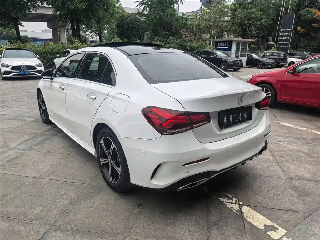 Mercedes-Benz A-Class 2023 A 200 L Fashion фото 5