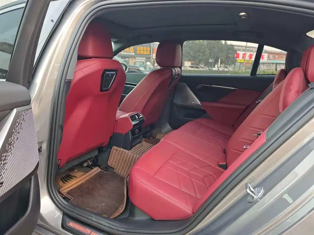 BMW 5 Series 2024 525Li Luxury Package фото 7