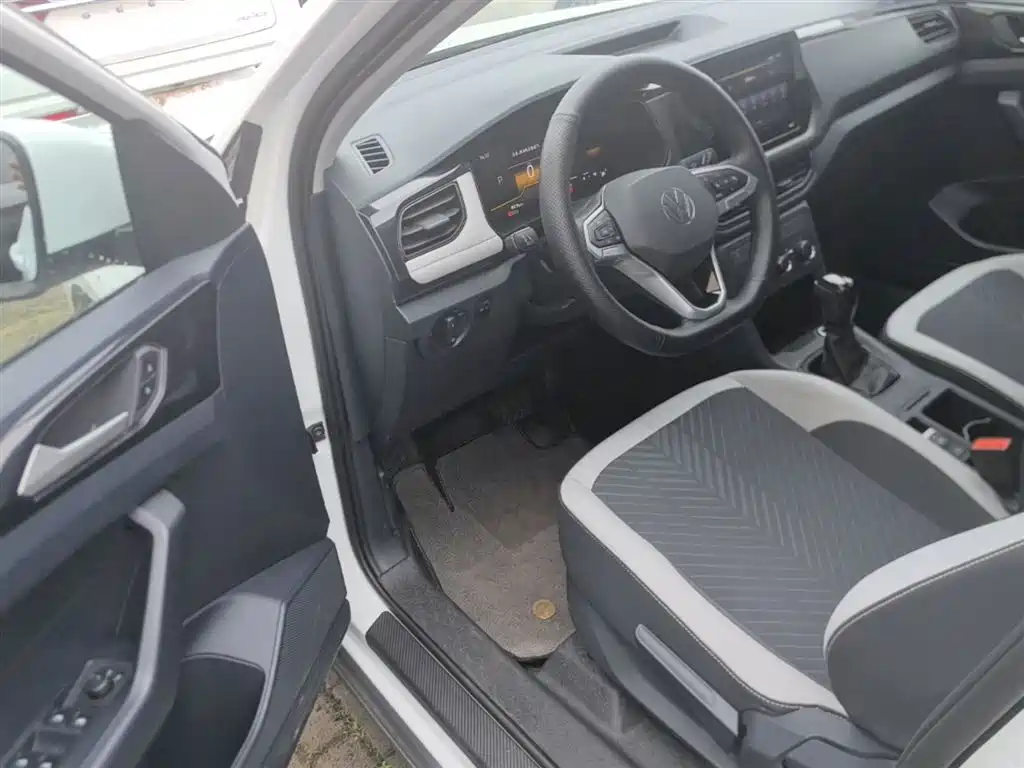 Volkswagen Tharu 2025 Model Rising Star 1.5L Advance Edition фото 12