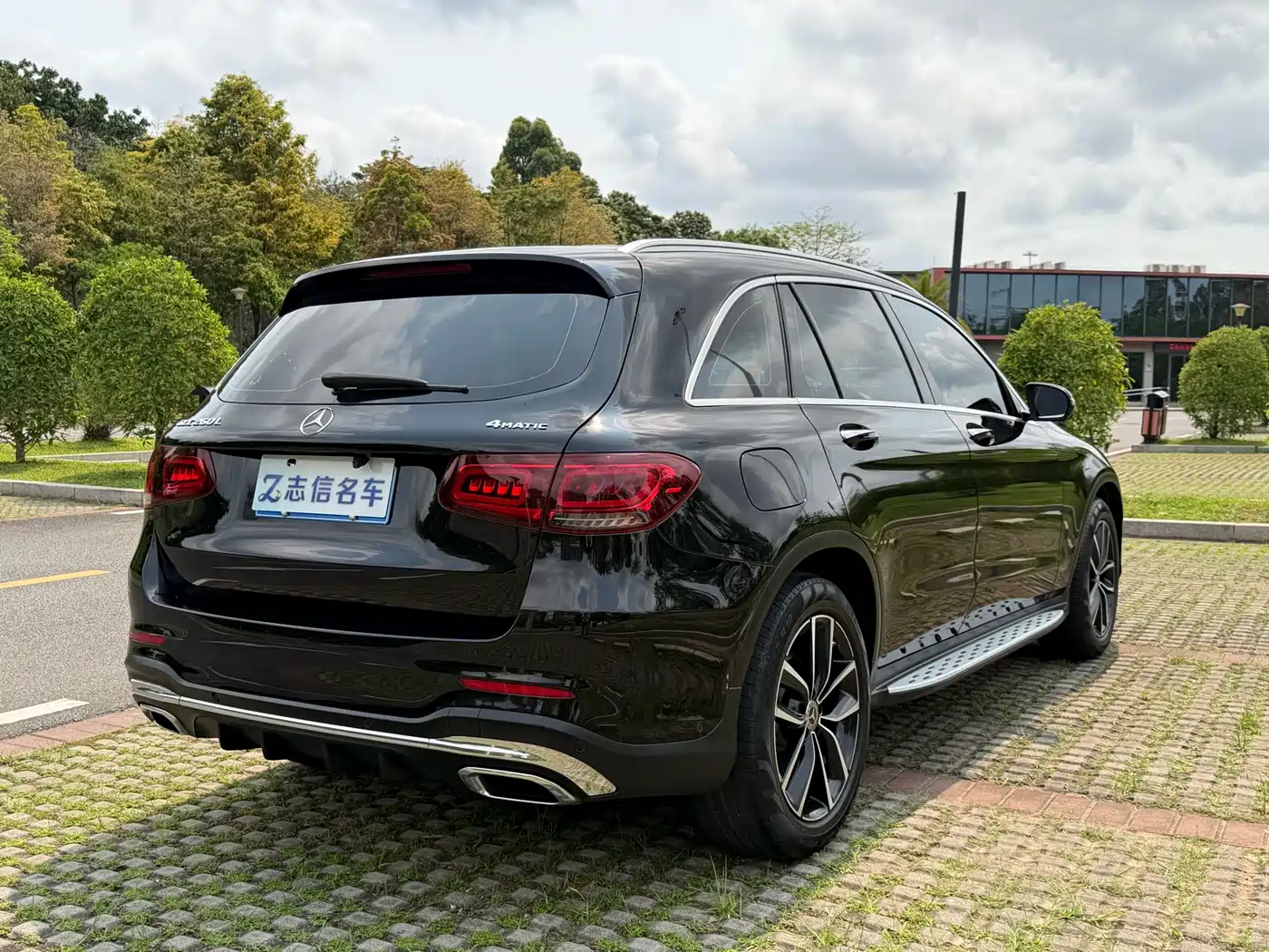 Mercedes-Benz GLC 2022 Model GLC 260 L 4MATIC Luxury Edition фото 5