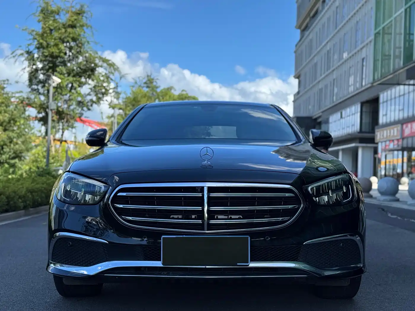 MERCEDES-BENZ E CLASS