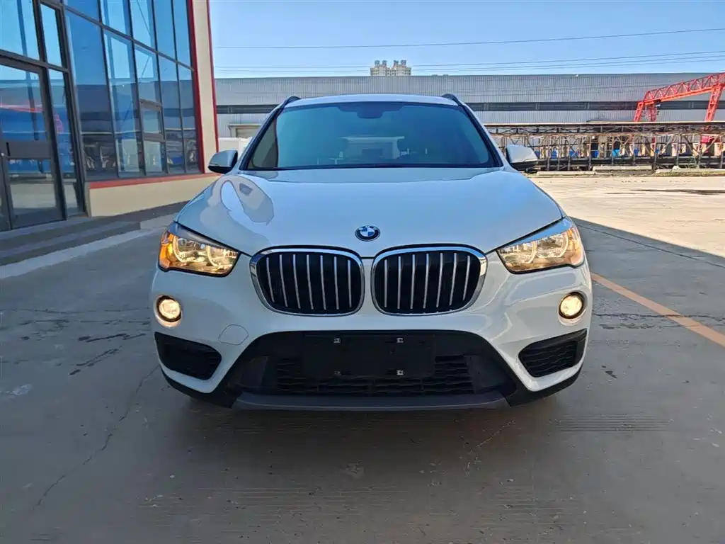 BMW X1 2019 sDrive18Li Fashion Model фото 3