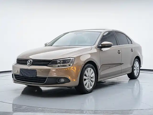 Volkswagen Sagitar 2014 Facelift 1.6L Automatic Comfort — фото 1