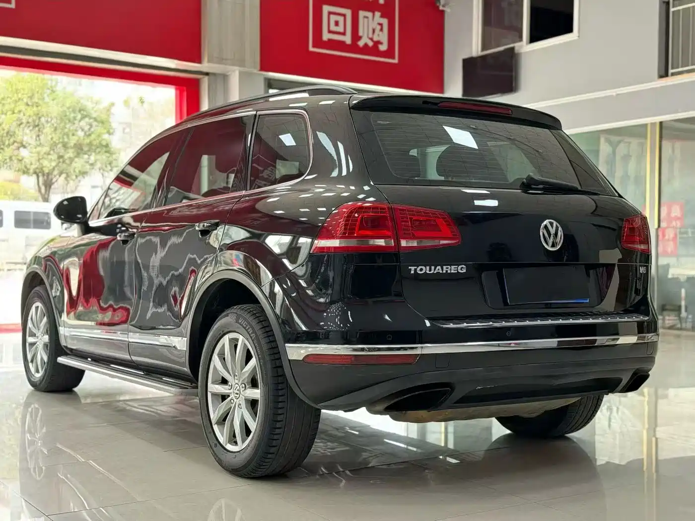 Фото 4 - Volkswagen Touareg