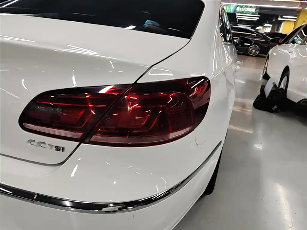Volkswagen FAW-Volkswagen CC 2015 1.8TSI Luxury фото 8