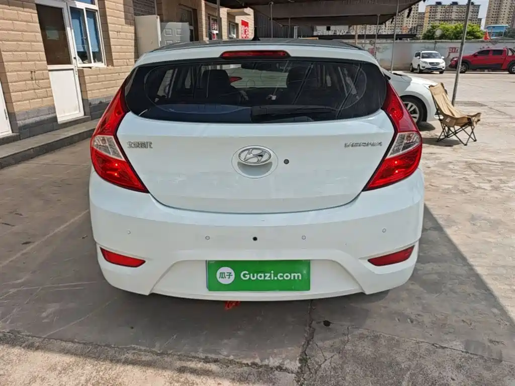 Hyundai Reina 2014 Model 1.4L Automatic GLX фото 6