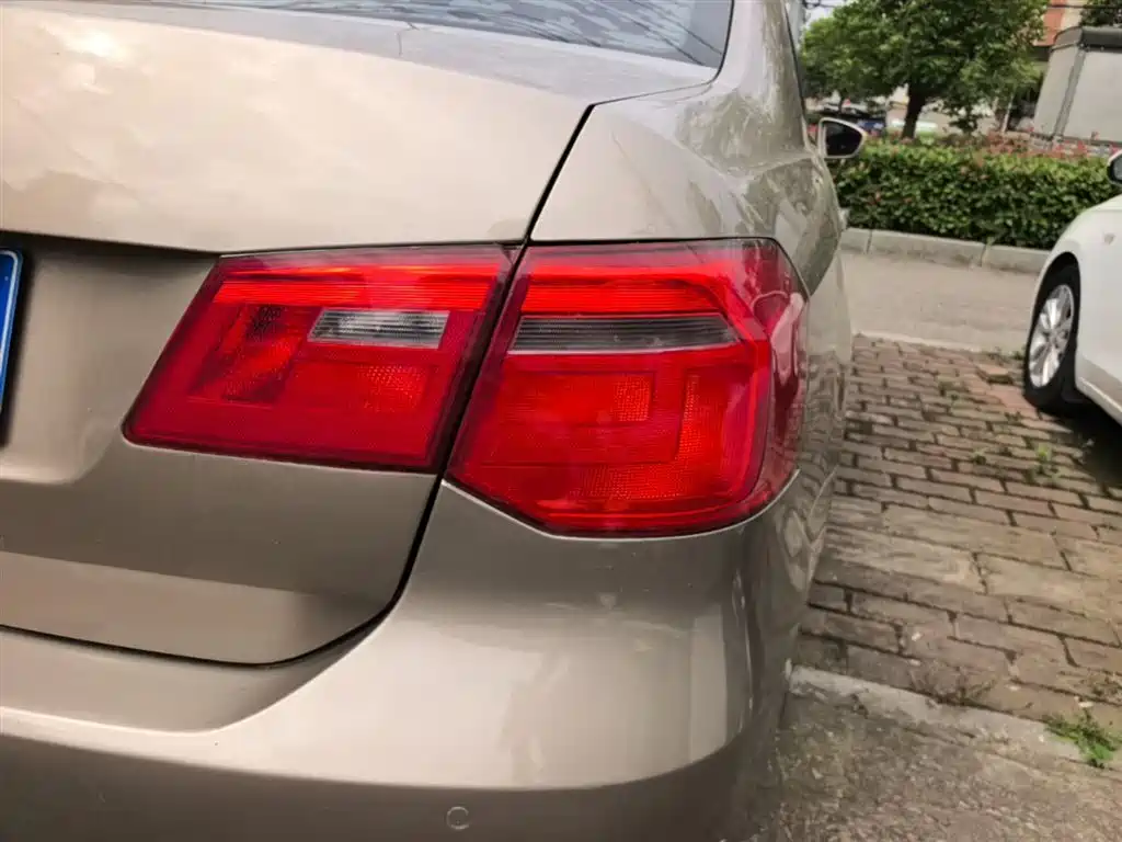 Volkswagen Jetta 2015 Value Edition 1.6L Automatic Comfort фото 8