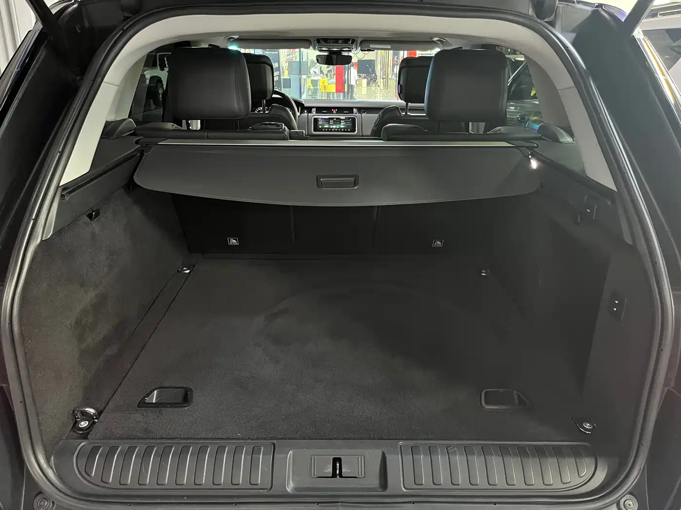 Land Rover Range Rover Sport 2019 3.0 SC V6 Special Edition фото 19