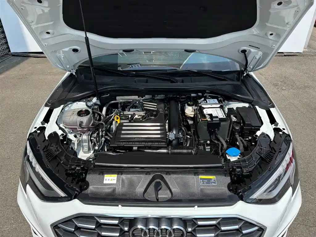 Audi A3 2024 Model A3L Limousine 35 TFSI Fashion Sport фото 14