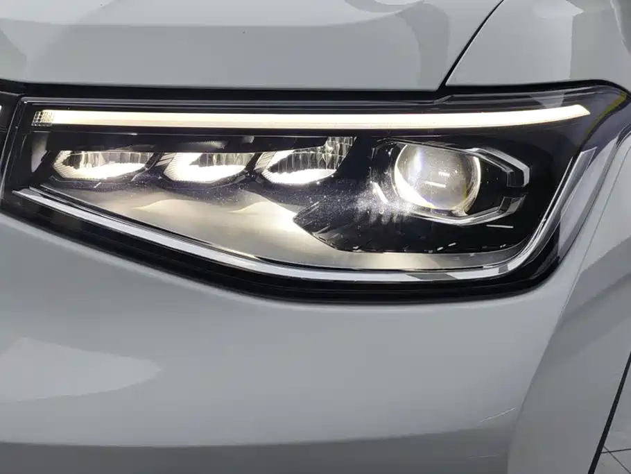 Volkswagen Tharu, миниатюра 5