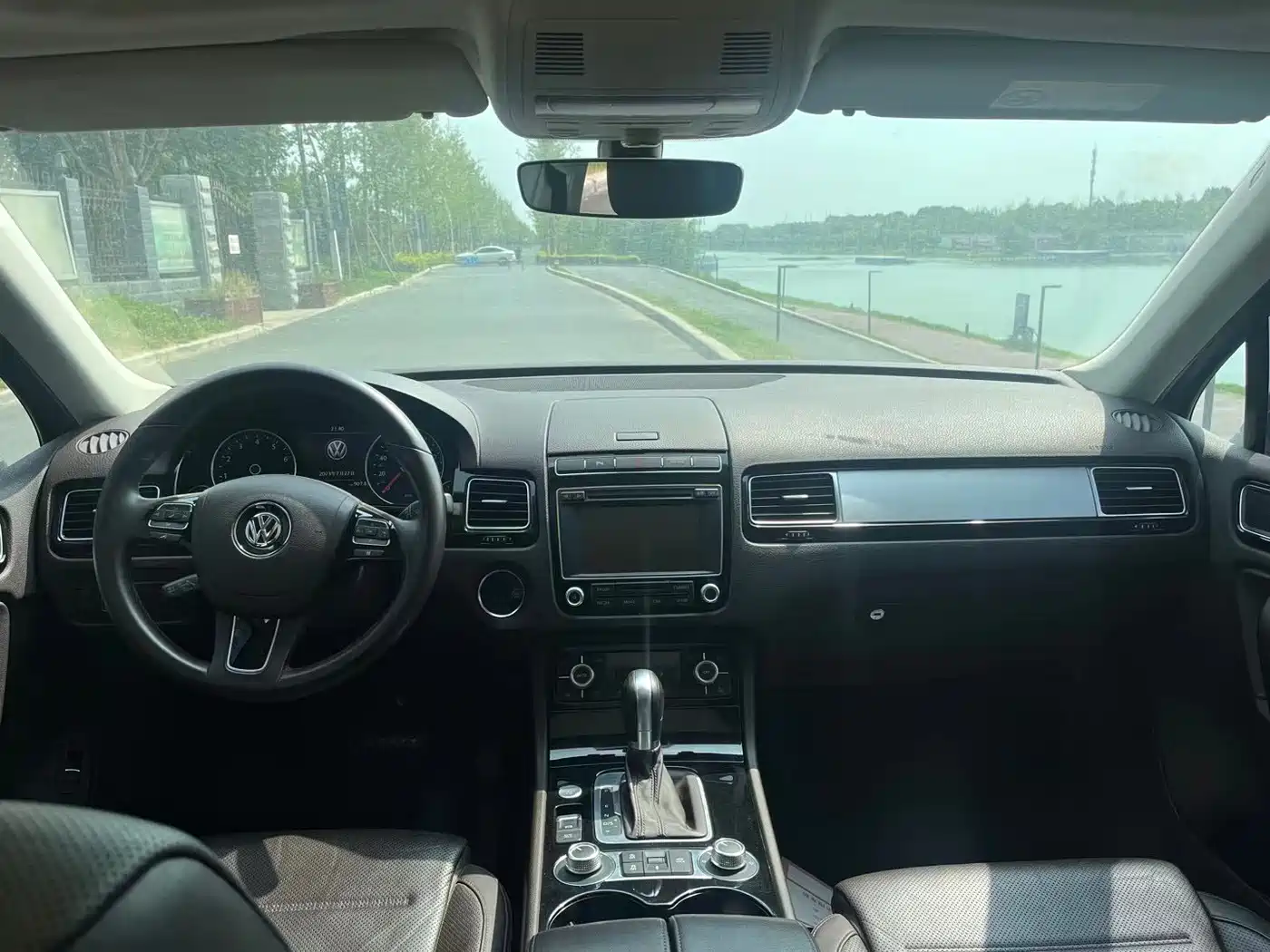 Volkswagen Touareg 2017 3.0TSI Explorer Edition фото 7