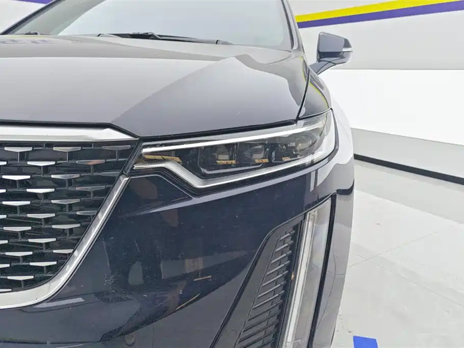 Cadillac XT6 2022 2.0T 7-Seater 2WD Luxury Edition фото 5