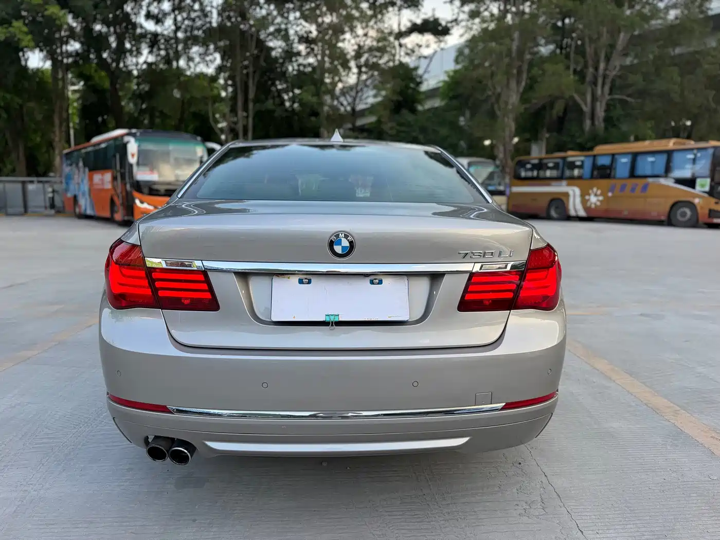 Фото 20 - BMW 7 Series