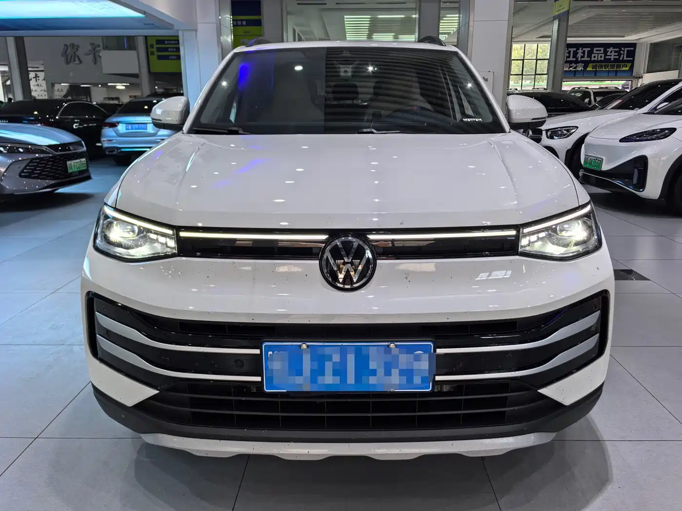 Volkswagen Tharu, миниатюра 2