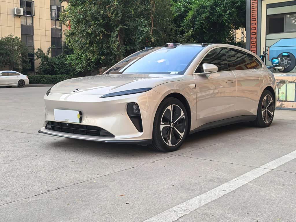 NIO ET5T