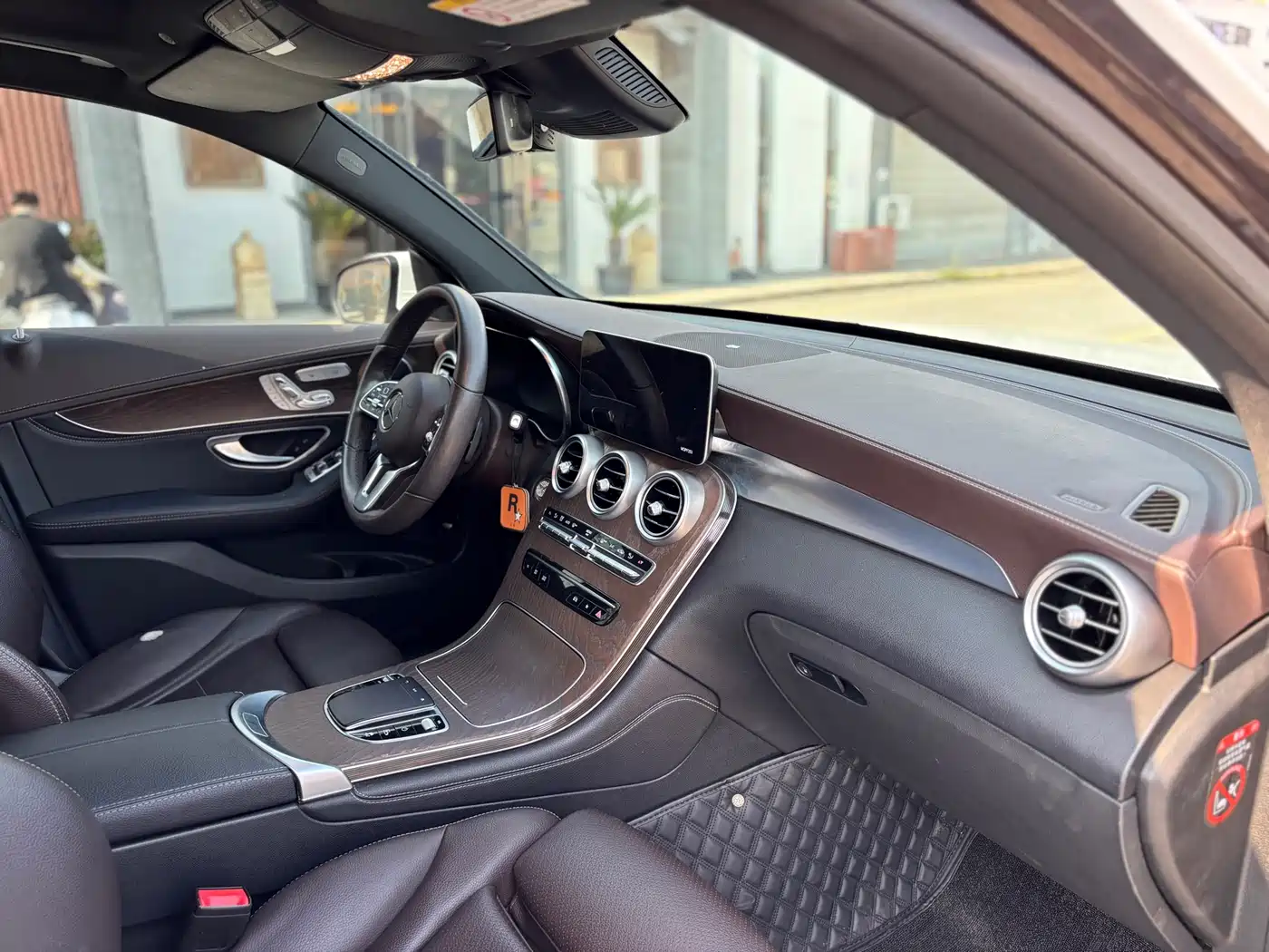 Mercedes-Benz GLC 2020 Facelift GLC 300 L 4MATIC Dynamic фото 18