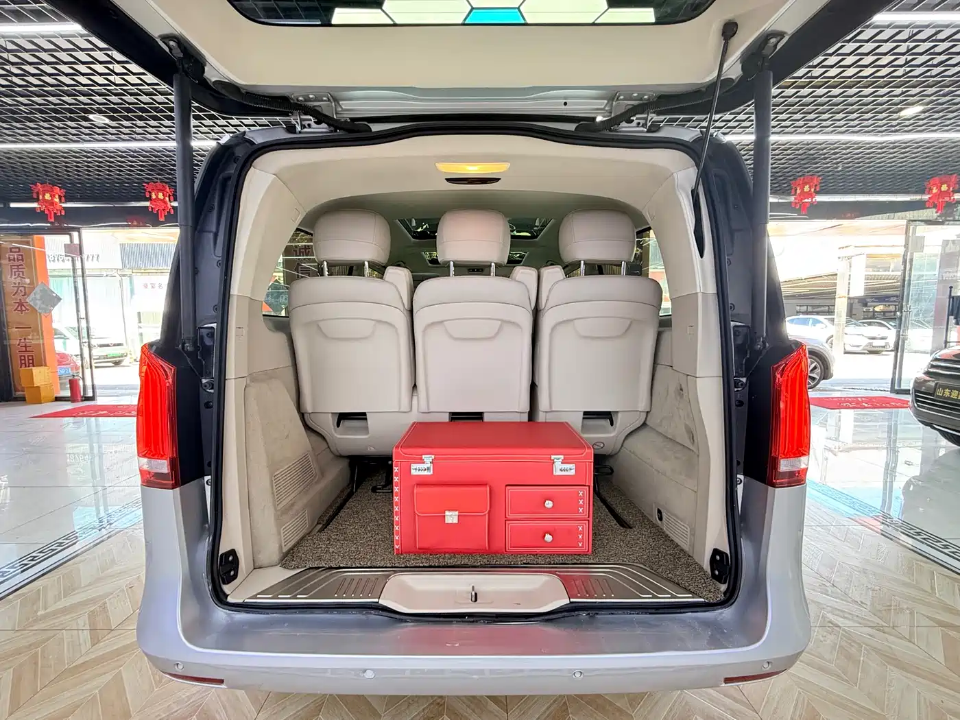 Mercedes-Benz V-Class 2016 V 260 L Premium Long фото 20