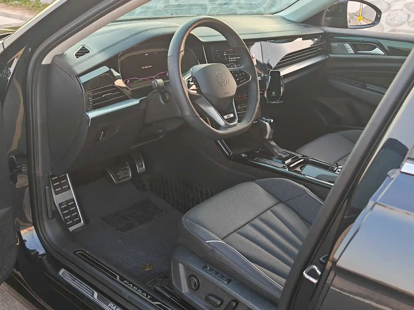 Volkswagen Passat 2024 330TSI Starlight Elite Edition фото 6
