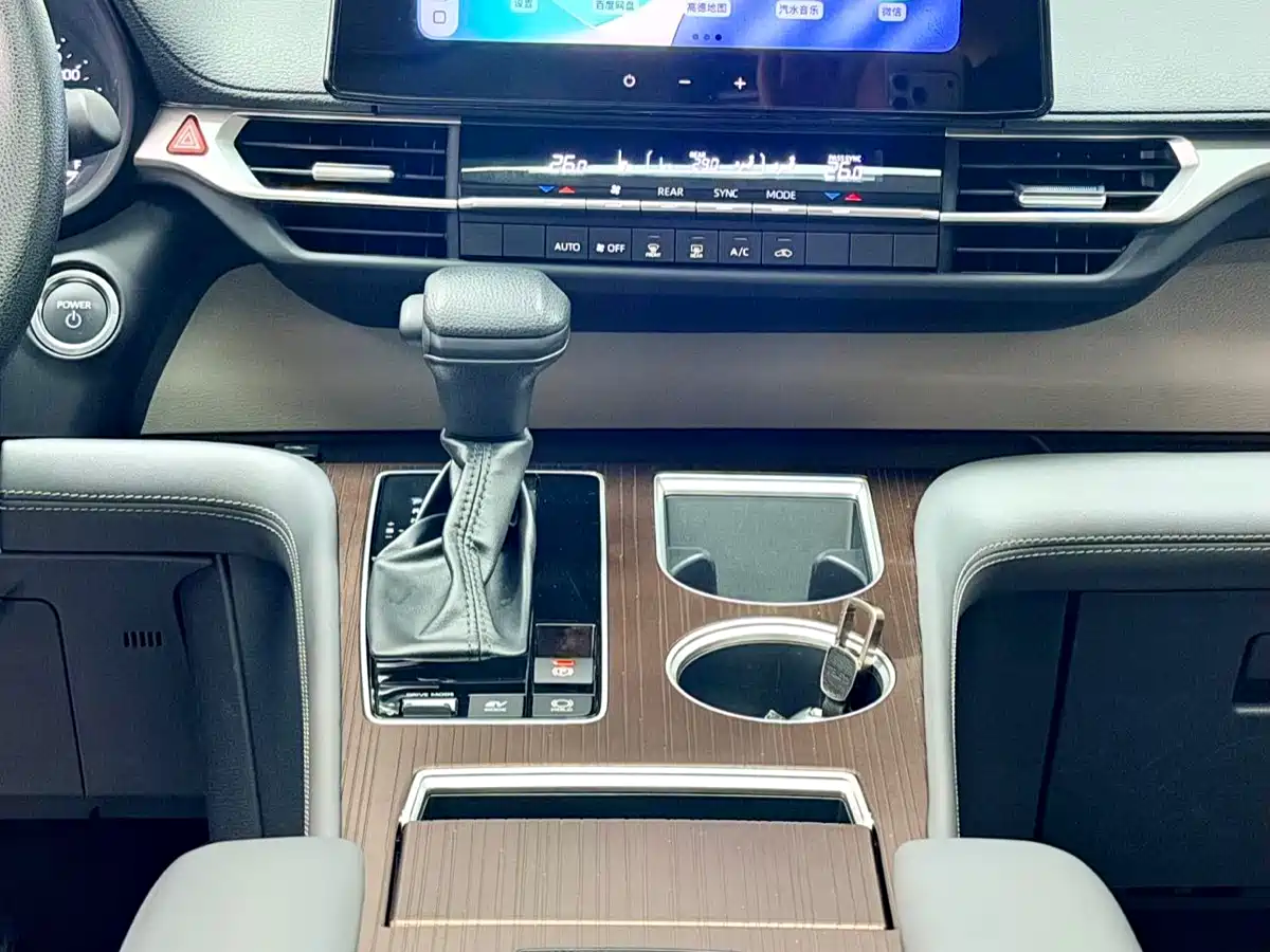 Toyota Sienna 2024 2.5L Hybrid Comfort Edition фото 9