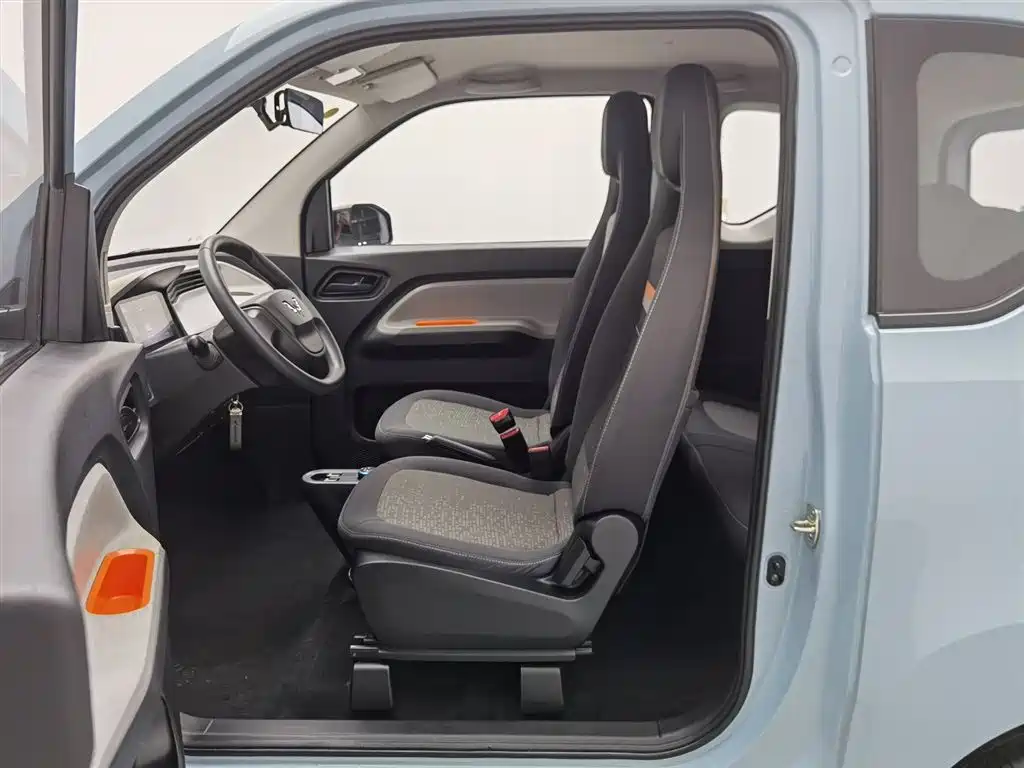 WULING AUTOMOBILE HONGGUANG MINIEV