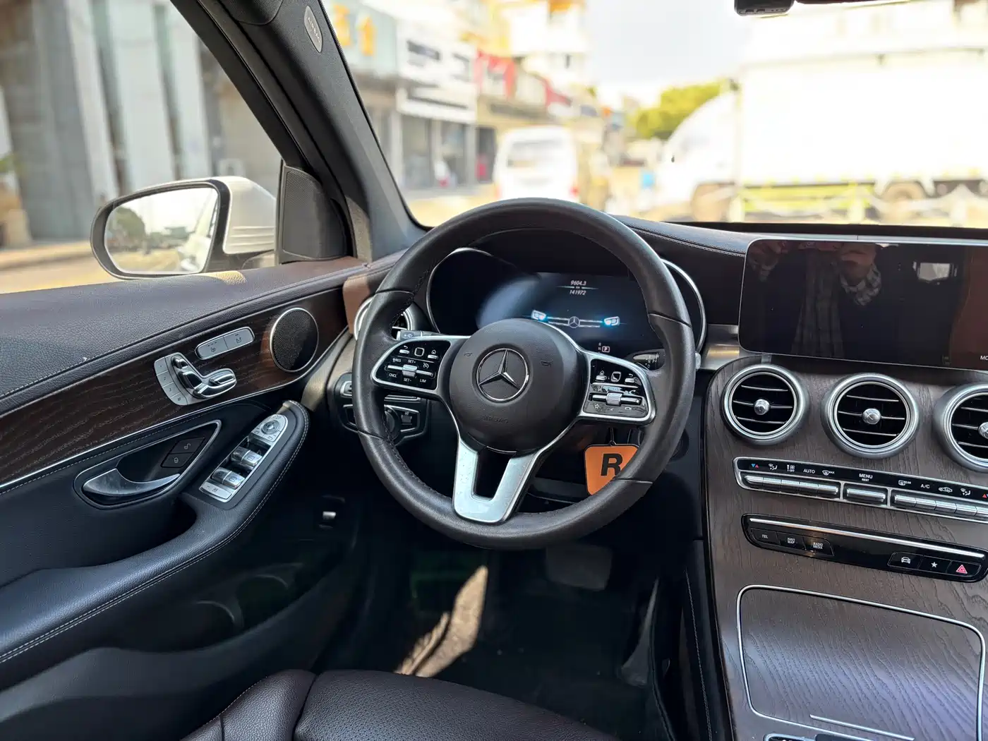 Mercedes-Benz GLC 2020 Facelift GLC 300 L 4MATIC Dynamic фото 12