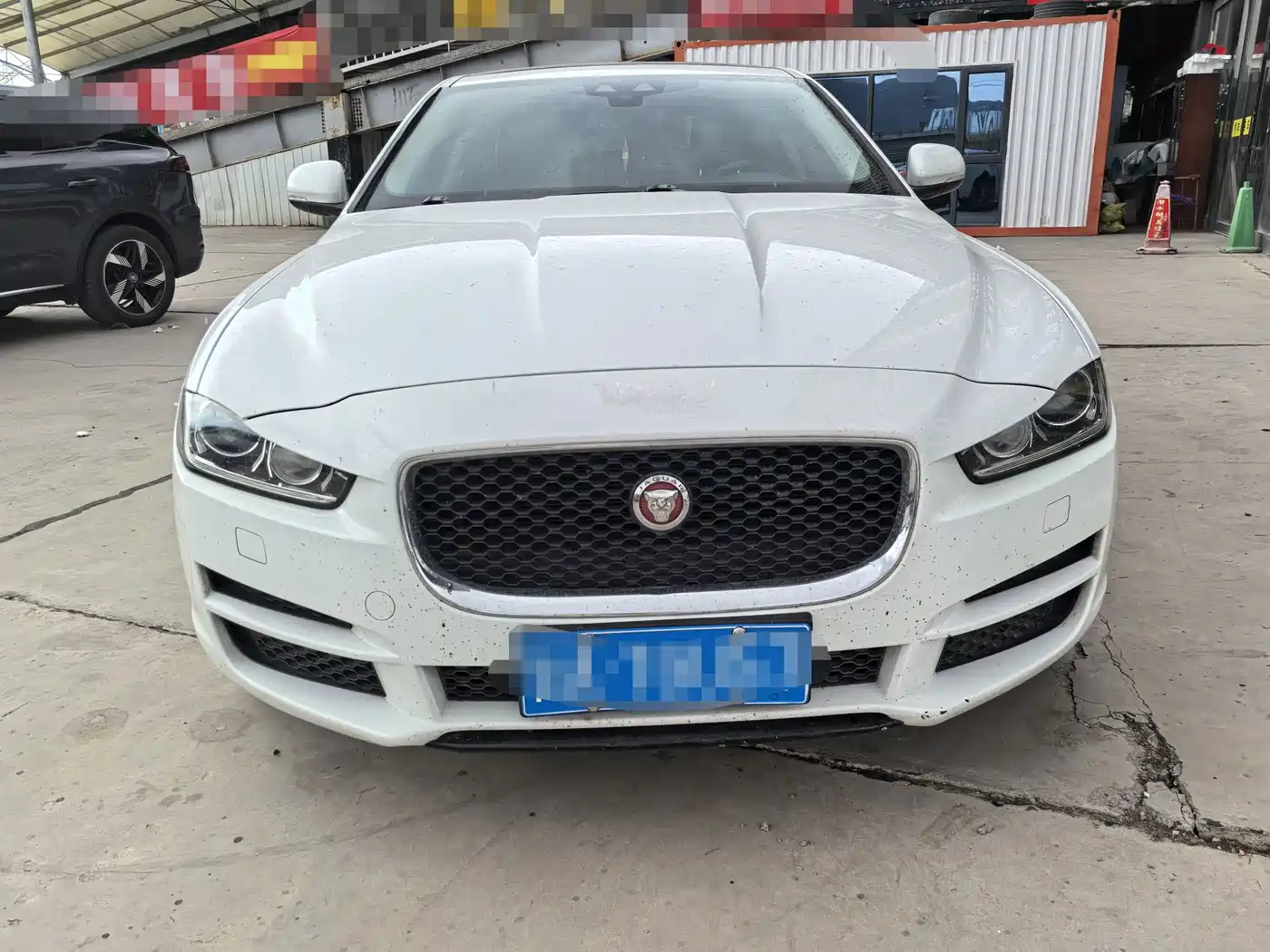 Фото 2 - Jaguar XEL