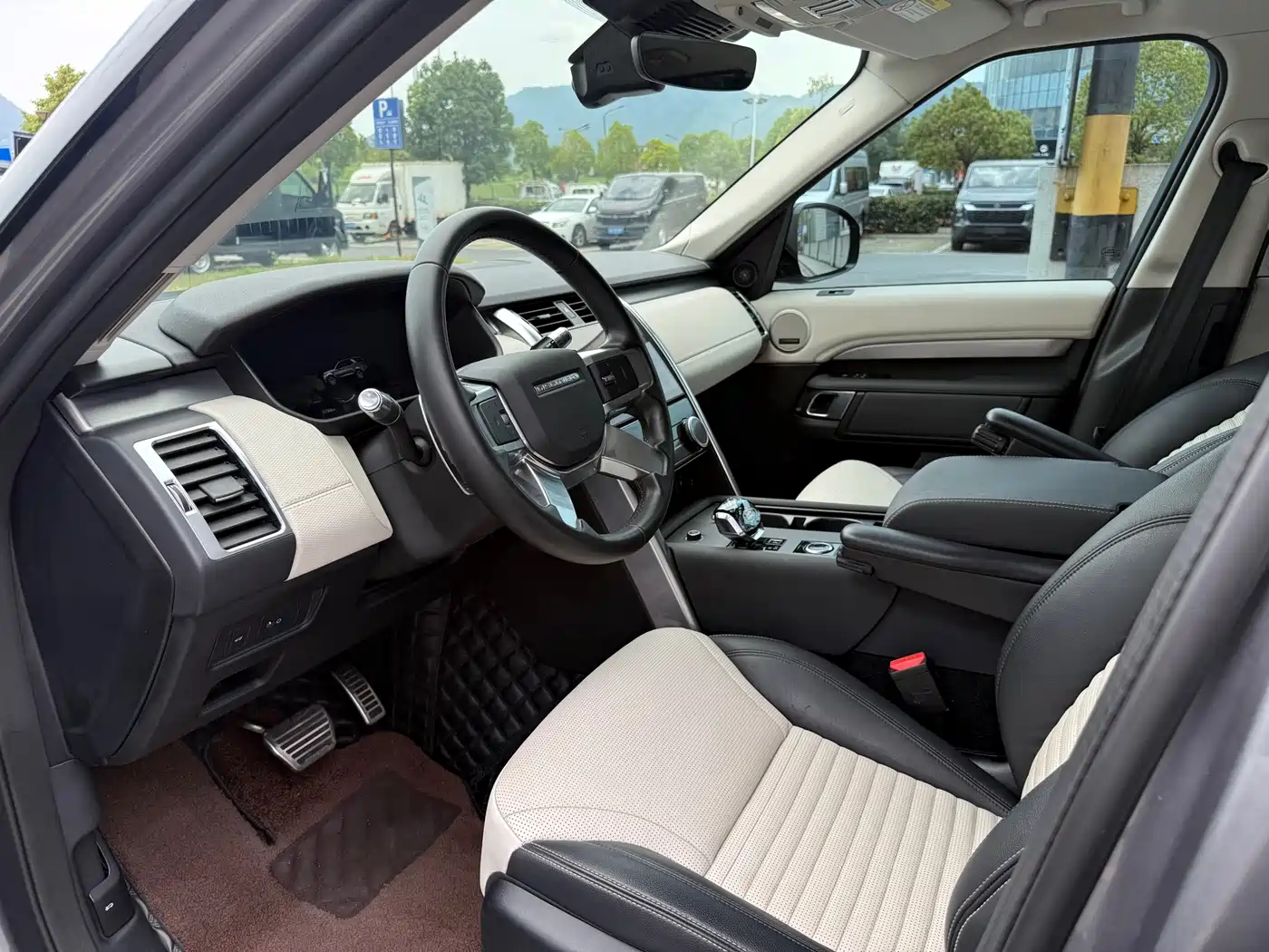 Фото 6 - Land Rover Discovery
