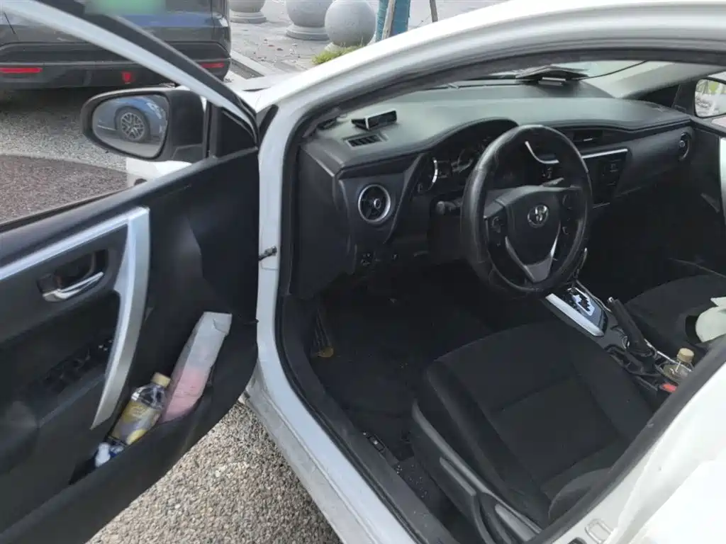 Toyota Corolla 2017 Facelift 1.2T S-CVT GL-i фото 13