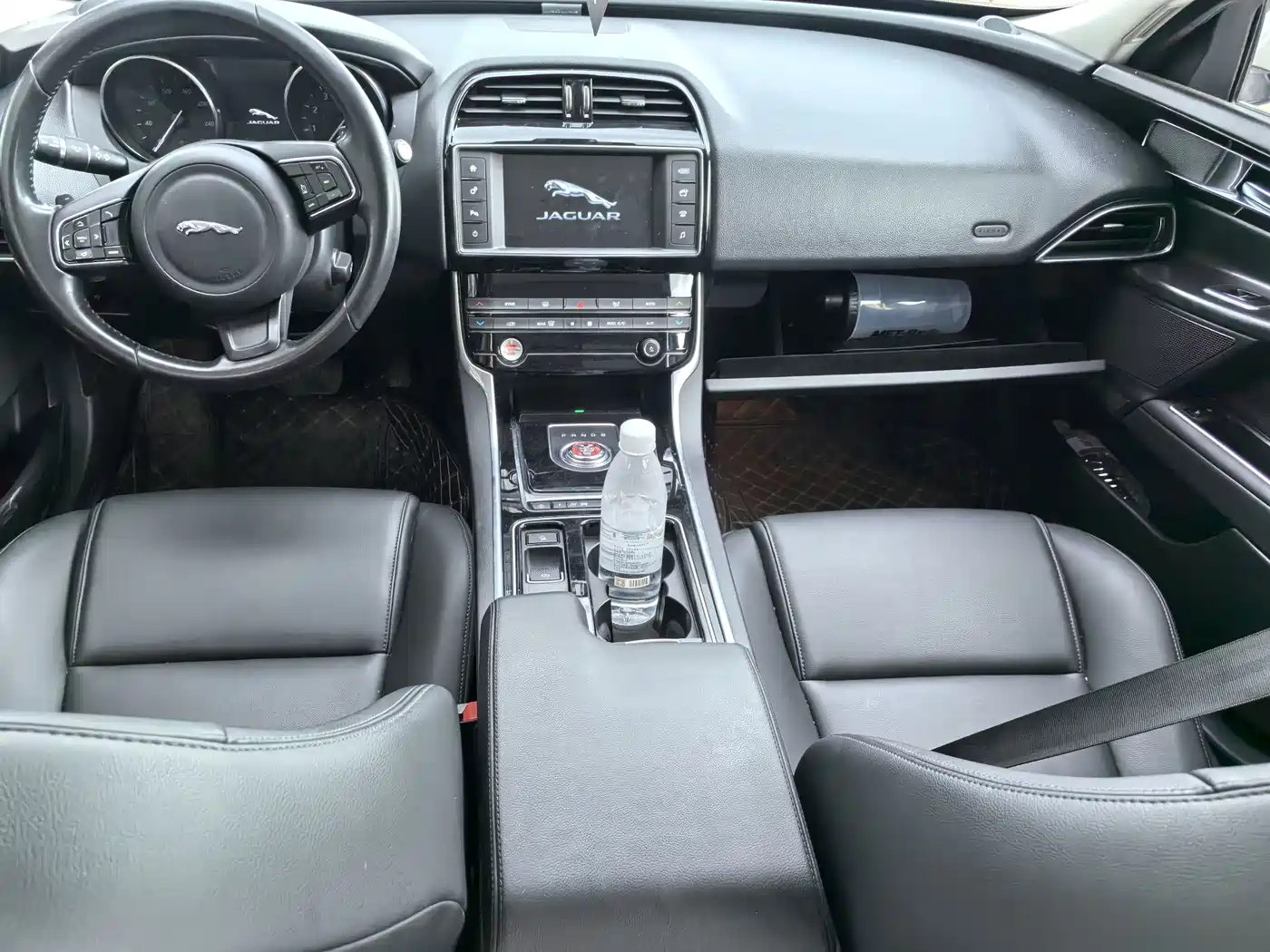 Фото 8 - Jaguar XEL